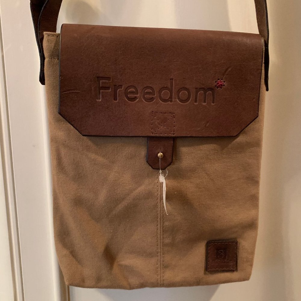 Leather and Canvas Freedom small sachel